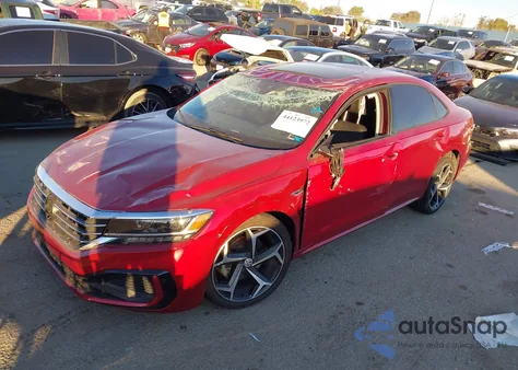 2020 Volkswagen Passat 2.0T R-Line z USA, uszkodzony, nr VIN 1VWMA7A36LC001718